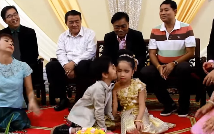 Dinikahkan Demi Tangkal Nasib Sial, Bocah Kembar Berusia 6 Tahun di Thailand Ini Viral