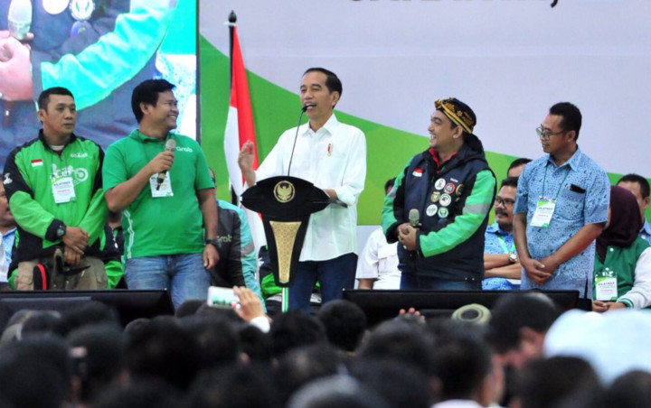 Disebut Sebagai Pekerjaan Mulia, Jokowi Jengkel Jika Ada yang Remehkan Profesi Pengemudi Online
