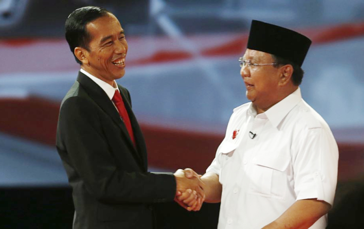 Pakar Ungkap Makna Gestur Capres-Cawapres Saat Debat, Aksi Pijat Sandiaga Hingga Ekspresi Jokowi
