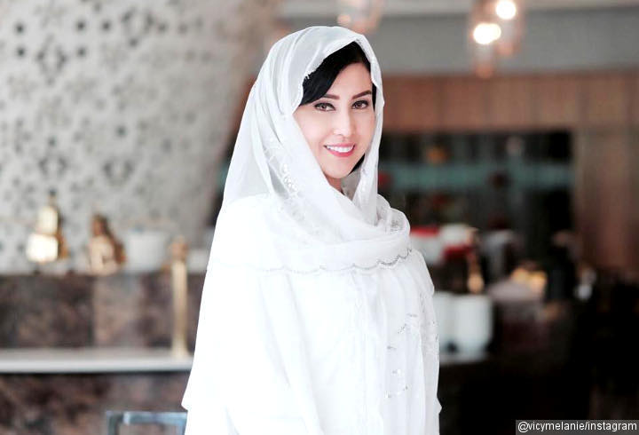 Pakai Hijab, Vicky Melanie Makin Cantik Yah?