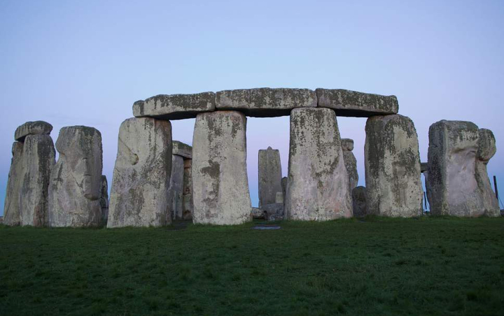 6 Lokasi Wisata Ini Mirip Stonehenge di Inggris, Punya Indonesia Tak Kalah Keren
