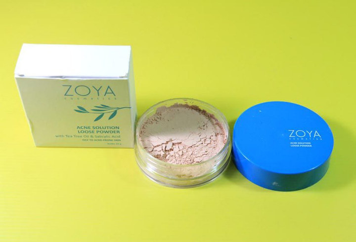 Zoya Cosmetics Acne Solution Loose Powder, Harga Sekitar Rp 41 Ribu