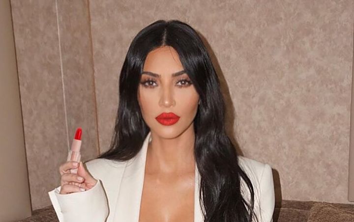 Kim Kardashian Disebut Alami Kerusakan Kulit Wajah, Intip Fotonya Berikut Ini!