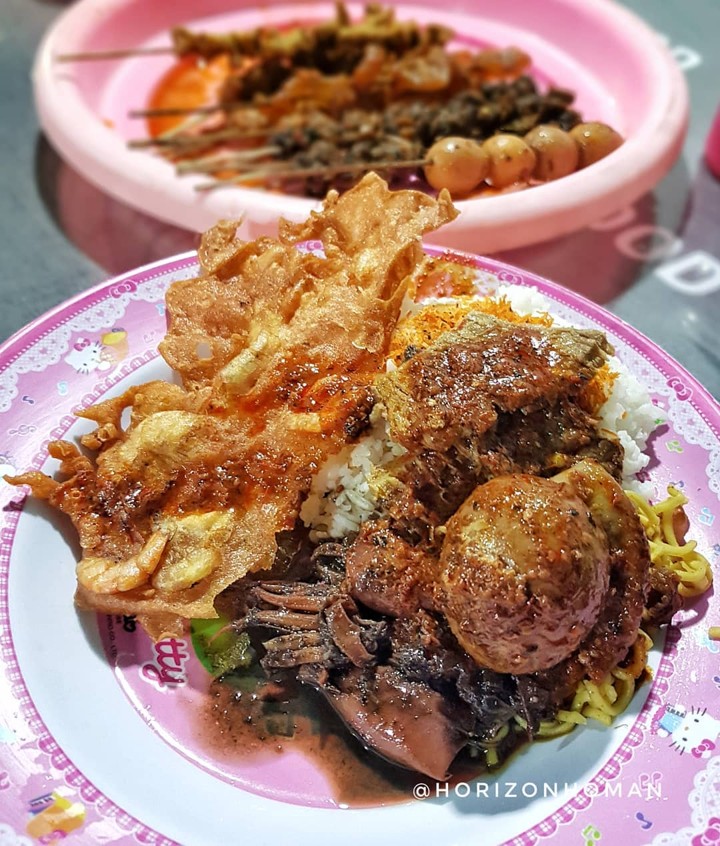 7 Tempat Kuliner  Malam  yang Menggoda di Surabaya 
