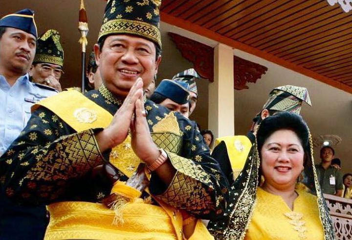 Mesra Mendampingi SBY Menghadiri Acara-acara Kenegaraan