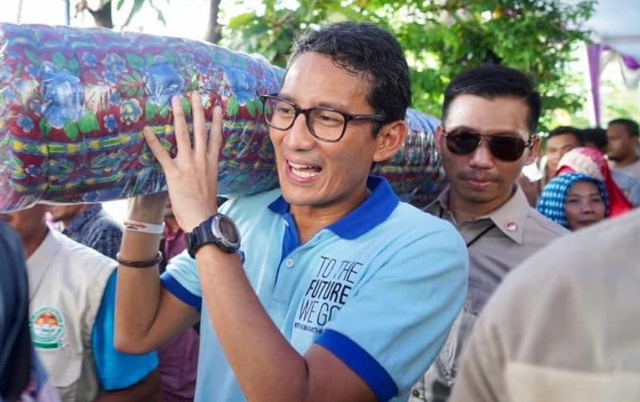 Temui Pendukung Jokowi Saat Jogging di Bojonegoro, Sandiaga: Kita Buat Politik Teletubbies