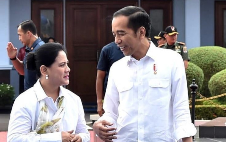 Jokowi Pamer 'Momong Cucu', Foto Ibu Negara Iriana Pakai Kain Jarik Gendong Sedah Mirah Jadi Sorotan