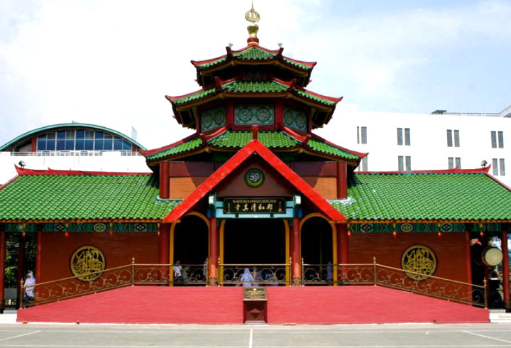 Masjid Muhammad Cheng Ho di Surabaya