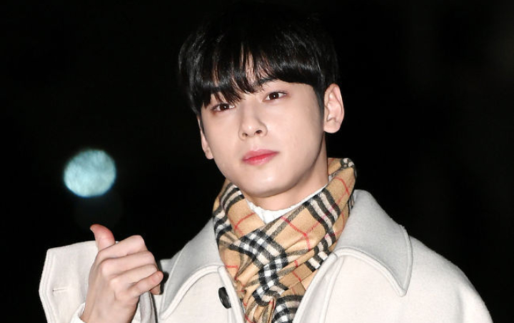 Cha Eunwoo Dikritik Gendutan, Penggemar Mati-Matian Bela 