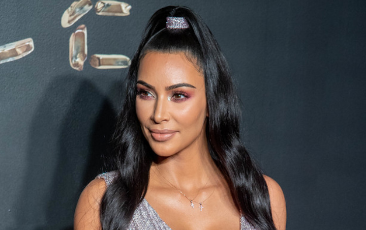 Kim Kardashian Marah-Marah Usai Gaun Seksinya Ditiru Online Shop