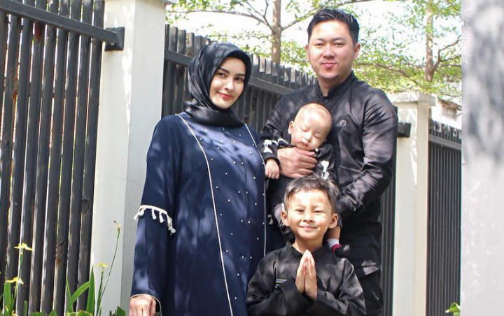 Disorot Usai Bongkar Perselingkuhan Suami, Intip 8 Potret Cantik Istri Richie Five Minutes