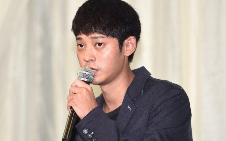 Polisi Geledah Toko Reparasi yang Pulihkan Grup Chat Jung Joon Young 