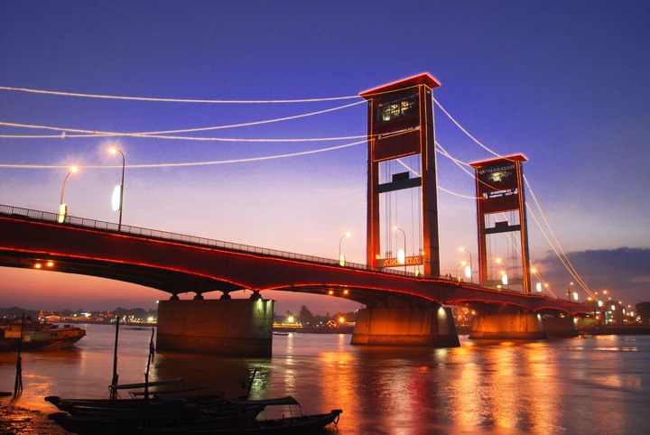 Jembatan Ampera yang Indah di Palembang