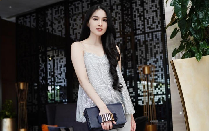 Sandra Dewi Pamer Penampilan Kece Hadiri Acara Fashion, Dipuji Cantiknya Keterlaluan Bak 'Princess'