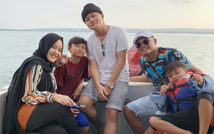 Cerai Dari Lina, Sule Tetap Dipuji Punya Keluarga Bahagia Saat Unggah Foto Bersama Ke-4 Buah Hati