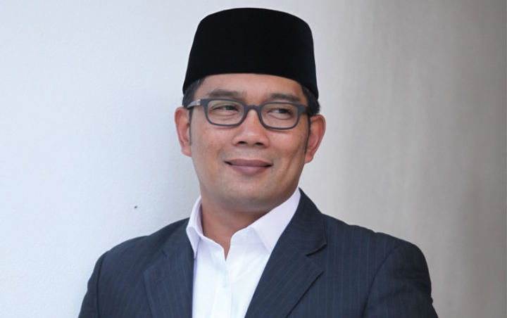 Gubernur Jabar Ridwan  Kamil  Pamer Sepeda Motor  Listrik  