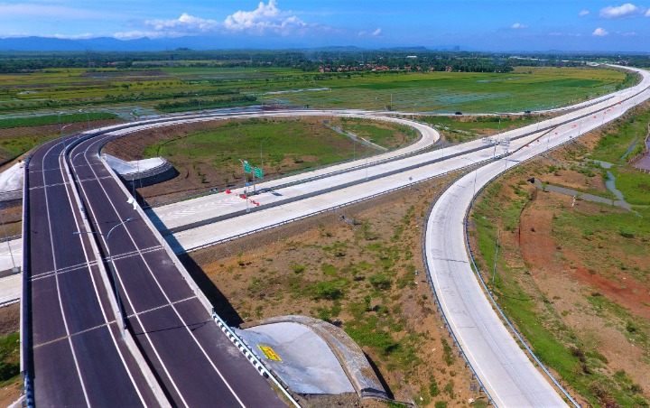 Diharap Bisa Atasi Kepadatan Lalin, Riset Malah Ungkap Jalan Tol Trans Jawa Dihindari Sopir Truk  