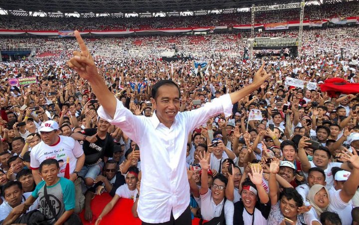 Kampanye Akbar Jokowi di GBK Hasilkan Lebih Banyak Sampah Dari Prabowo, Jumlahnya Capai 147,6 Ton