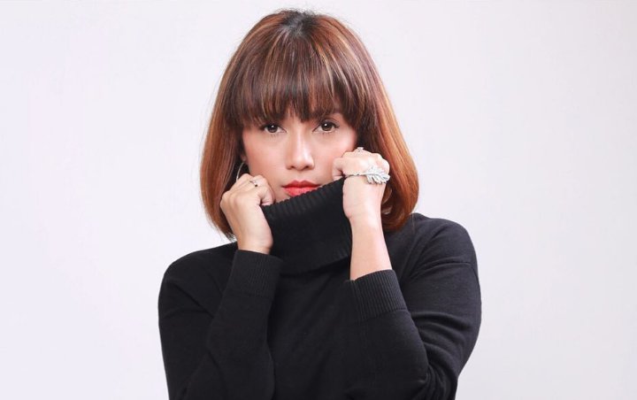 Tampil Berhijab Syar'i, Ussy Sulistiawaty Bikin Pangling Mendadak Ramai Dipanggil Umi