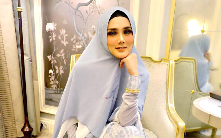 Mulan Jameela Selfie Menor, Netter Protes Gelar Hijrah Hingga Soroti Kuku Panjang