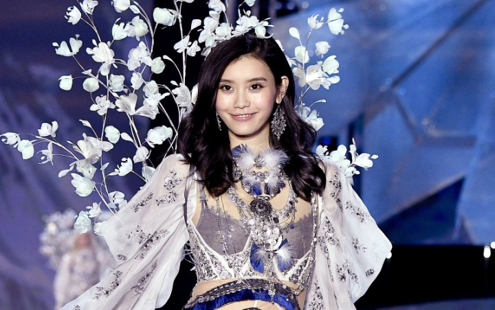 Sewa Mall, Intip Momen Romantis Model Victoria's Secret Saat Dilamar Anak Raja Judi Tiongkok