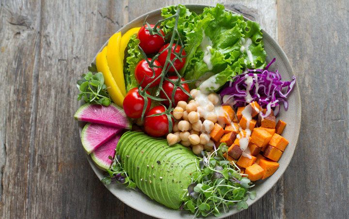 8 Manfaat Ini Bakal Kamu Dapatkan Kalau Jadi Vegetarian, Dijamin Sehat Luar Dalam!