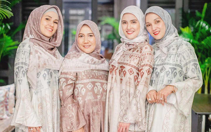 Shandy Aulia Cantik Pakai Hijab Meski Non-Muslim, Berbagi Cerita Keluarganya Yang Beda Keyakinan