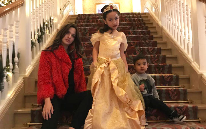  Bakal Ultah Ke-7, Manisnya Putri Sulung Nia Ramadhani Janji Salat 5 Waktu