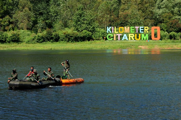 Pacu Adrenalinmu dengan Melakukan Arung Jeram di Sungai Citarum, Bandung