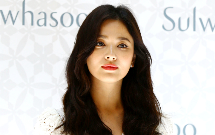 Song Hye Kyo Tampil Perdana Usai Digugat Cerai Song Joong Ki, Netter Ejek Makin Gemuk