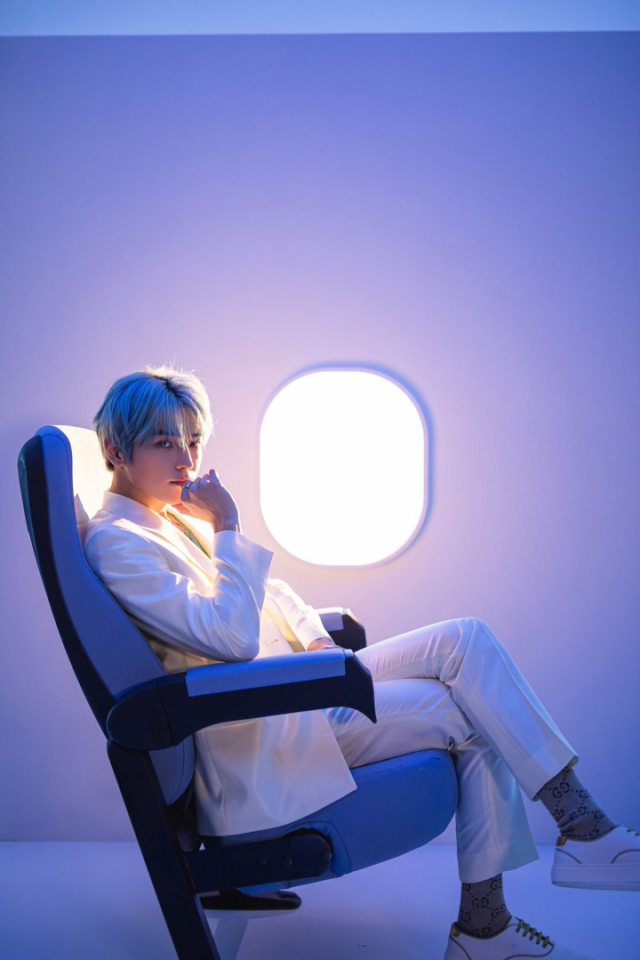 Taeyong Duduk Ganteng Di Pesawat Dalam Teaser SM Station \'Long Flight\', Ngaku Tulis Sendiri Liriknya
