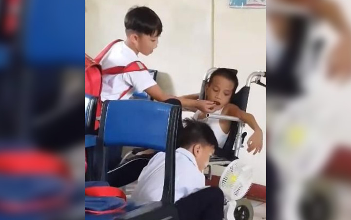 Viral Video Anak-Anak Suapi Temannya Yang Sakit, Netter Kompak Terharu