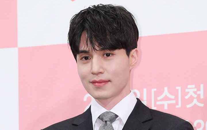 Lee Dong Wook Bikin Ngakak Perkenalkan Diri Bak Idol K-Pop di 'Produce X 101'