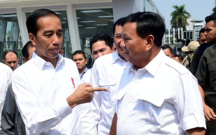 Akhirnya Bertemu, Warganet Ini Buktikan Jokowi-Prabowo Sudah Lama Saling Mencari di MRT