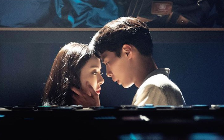 Lee Da Hee - Lee Jae Wook Penuh Canda dan Malu-Malu Saat Syuting Adegan Ciuman 'Search: WWW'
