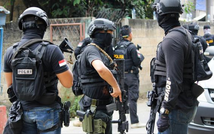 Densus 88 Ringkus Teroris Rekan Pelaku Bom Bunuh Diri Filipina