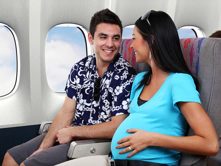 Usahakan Untuk Pilih Maskapai Penerbangan Yang Ramah Ibu Hamil