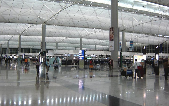 Puluhan WNI yang Terjebak di Bandara Hong Kong Berhasil Dievakuasi