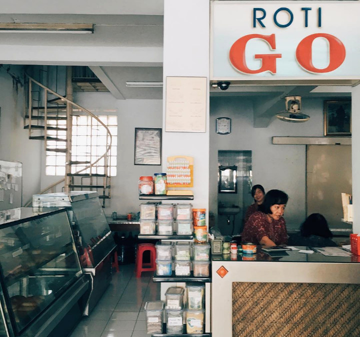 Toko Roti Go Yang Merupakan Toko Roti Tertua Di Indonesia