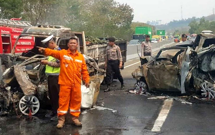 Kisah Saksi Kecelakaan Maut Tol Cipularang, Lihat Korban Terjepit Dan ...