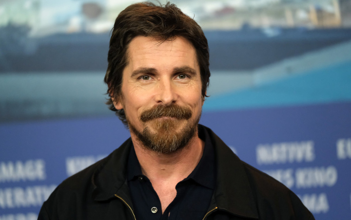 'Mantan Batman' Christian Bale Beri Pesan Kocak Ini Pada Robert Pattinson 