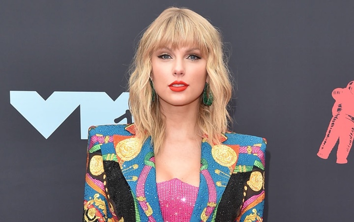 Taylor Swift Resmi Jadi Mega Mentor di 'The Voice' Season 17, Fans Sambut Antusias