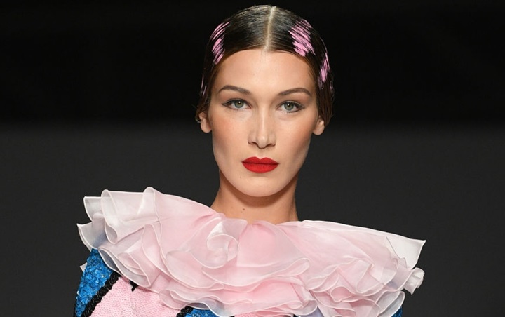 Foto Lawas Bella Hadid Sebelum Jadi Model Kembali Beredar, Bentuk Hidung Super Lancip Ramai Disorot