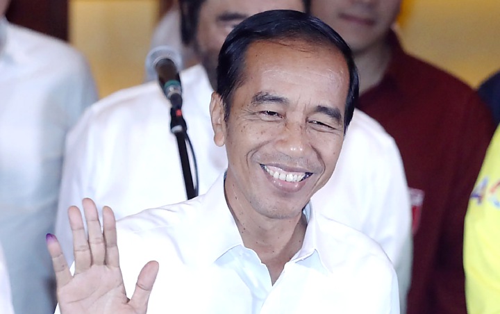 Jawab Ramainya Polemik Karhutla, Jokowi Unggah Video Ini