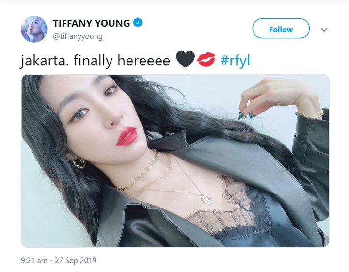 Tiffany sapa penggemar