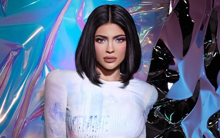 Kylie Jenner Umumkan Kesehatannya Membaik Lewat Postingan Super Seksi Ini