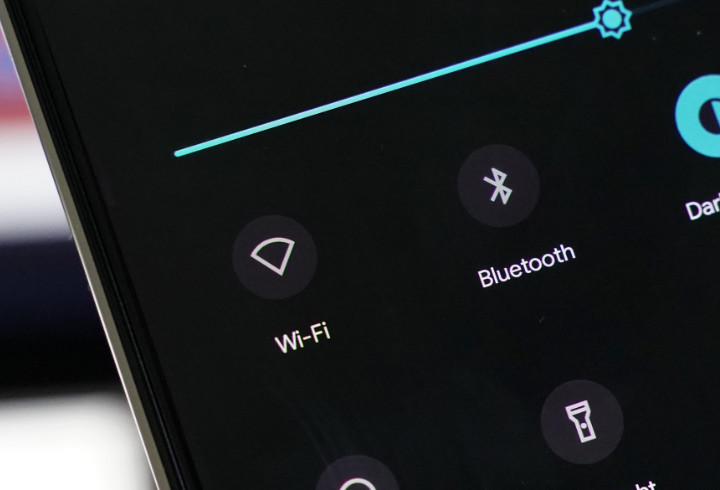 Membiarkan Wifi Dan Bluetooth Ponsel Selalu Menyala Juga Enggak Baik
