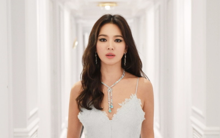 Kegiatan Mulia Song Hye Kyo di Hari Hangeul Bukti Cantik Luar Dalam