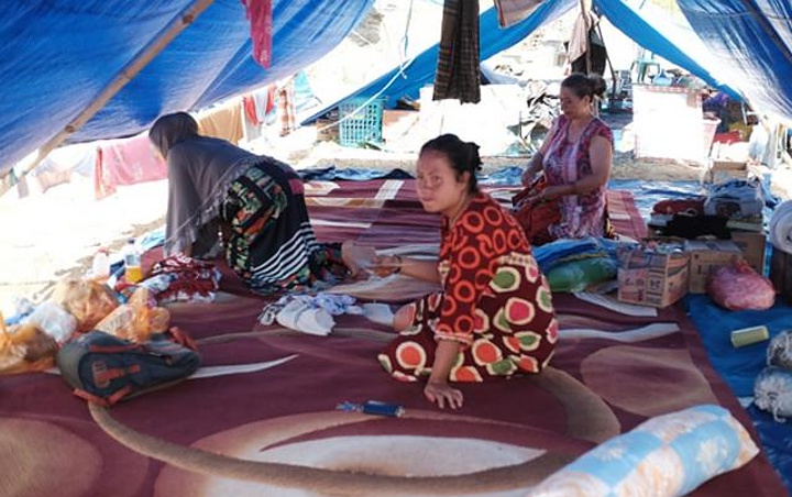 Miris, Sebagian Korban Gempa Di Maluku Hanya Dapat Ini Di Pengungsian