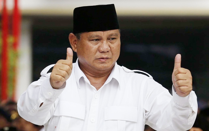 Prabowo Turut Datang ke Istana Pakai Kemeja Putih, Isu Calon Menhan Terbukti?